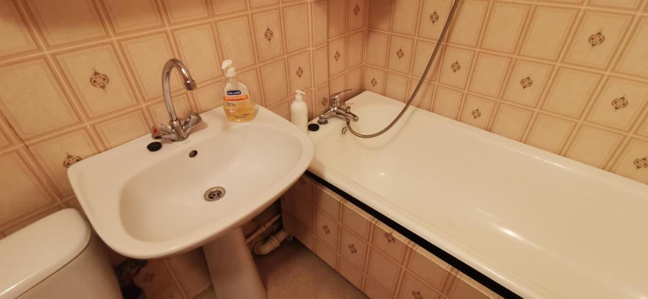 Kawalerka Czestochowa 17 Apartment Luaran gambar
