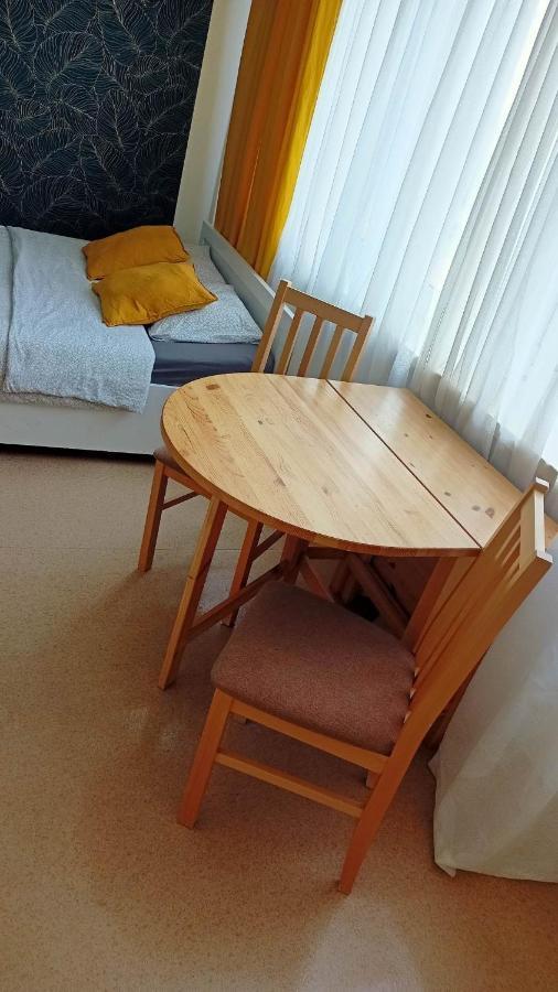 Kawalerka Czestochowa 17 Apartment Luaran gambar